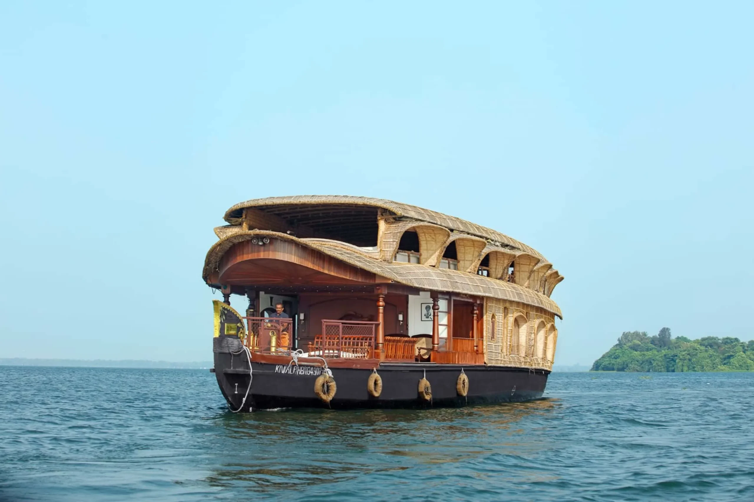 3 Bed room Luxury Houseboat