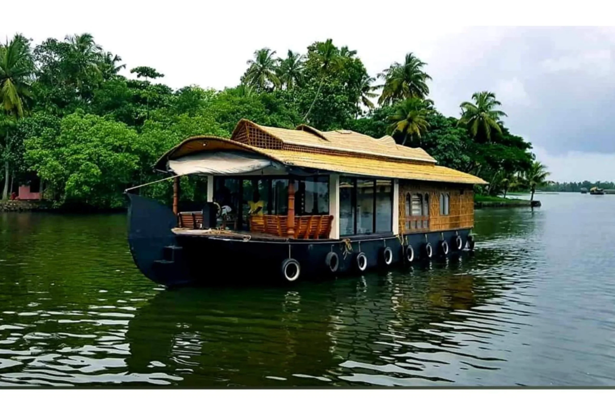 1 Bedroom Premium Houseboat