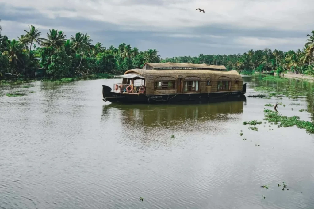 Cheapest Houseboats in Alleppey Kerala