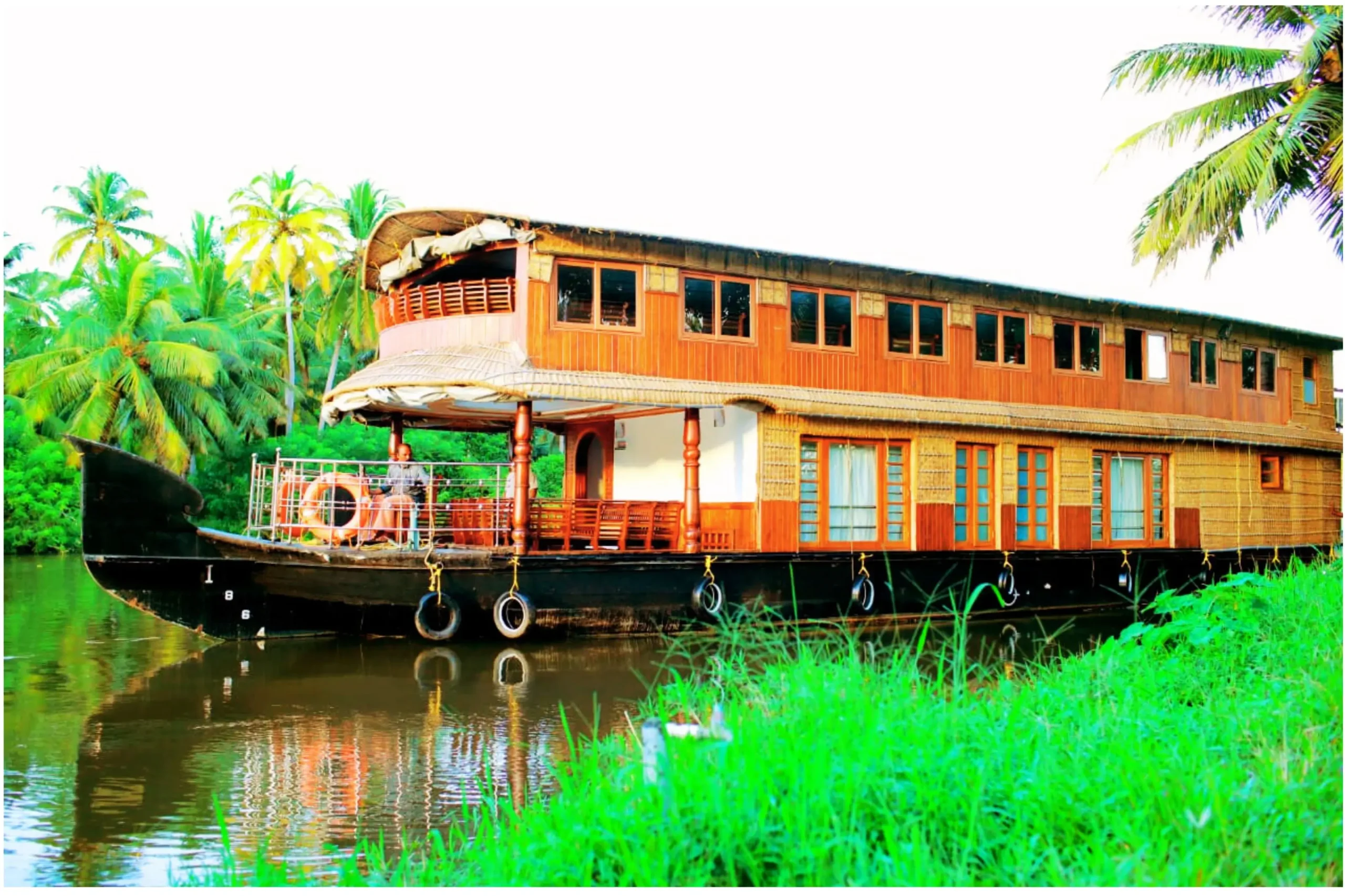 3 Bedroom Deluxe Houseboat