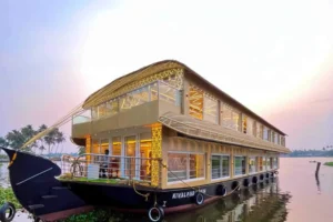 10 Bedroom Premium Houseboat