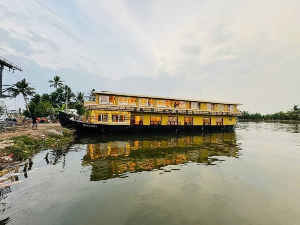Venice of the East Alleppey | Story of Kerala’s Backwaters