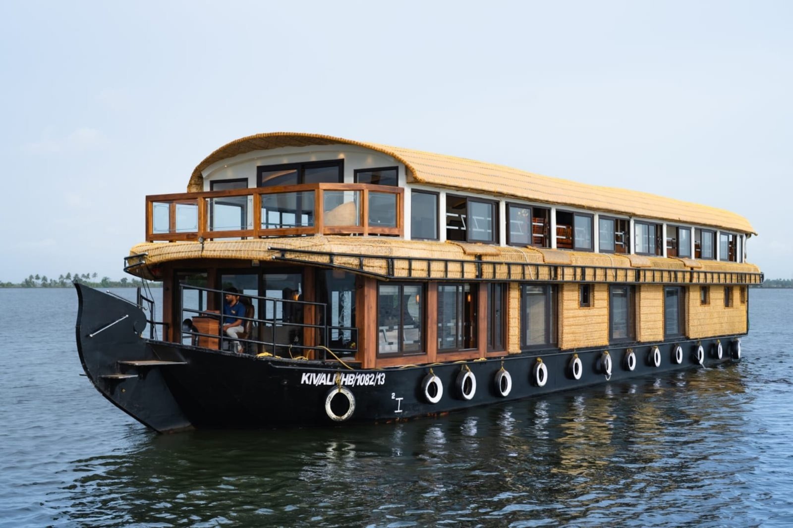 5 Bed Room Ultra Luxury Houseboat