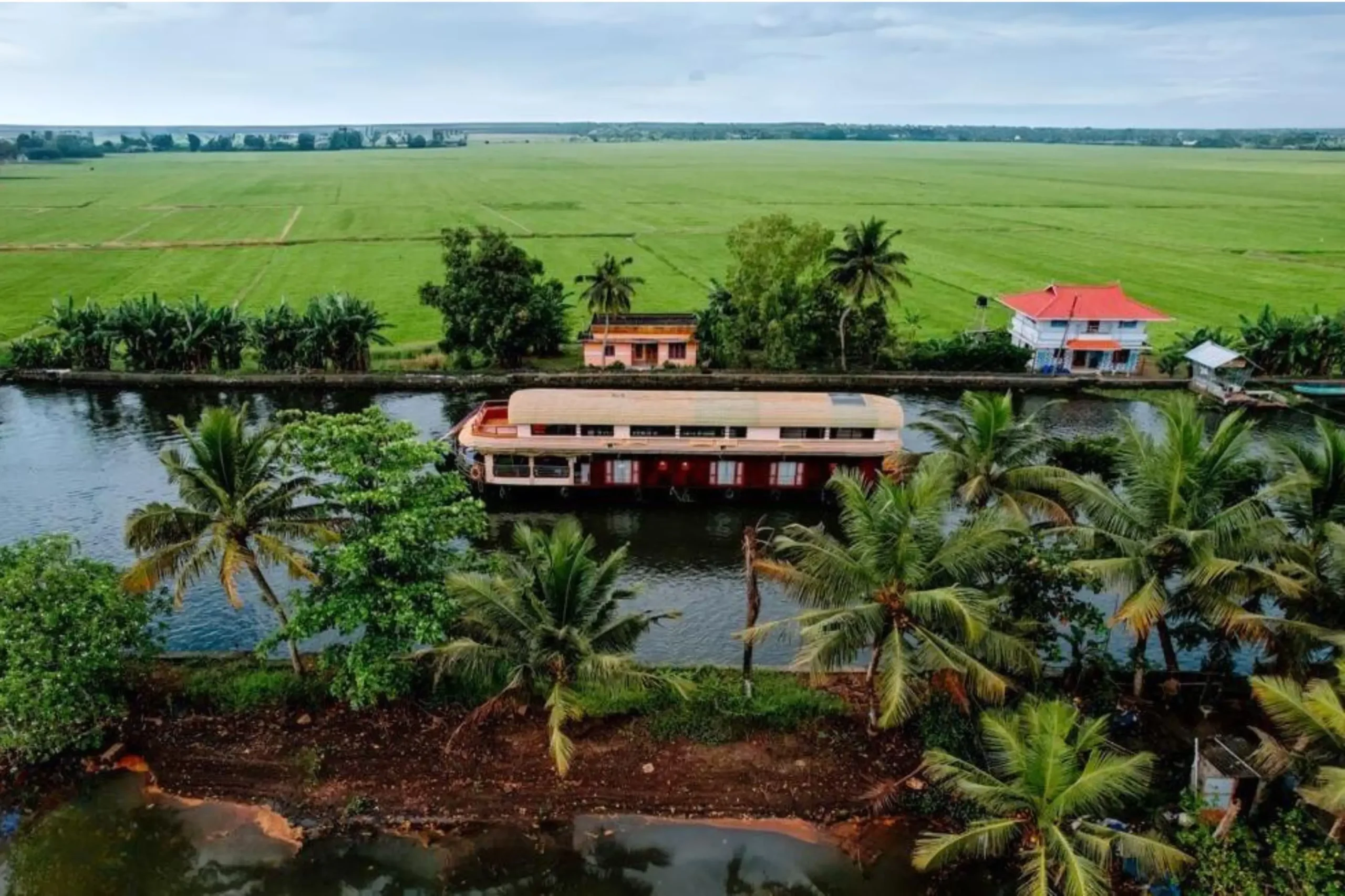 4 Bedroom Premium Houseboat