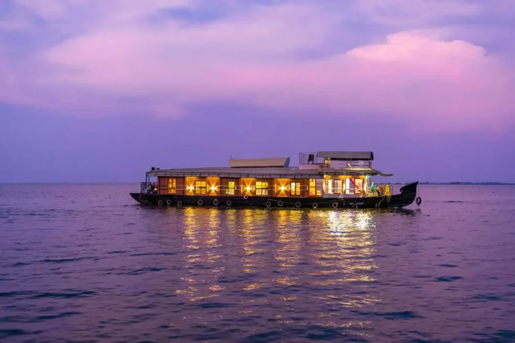 2 Bedroom houseboats in Alleppey for family