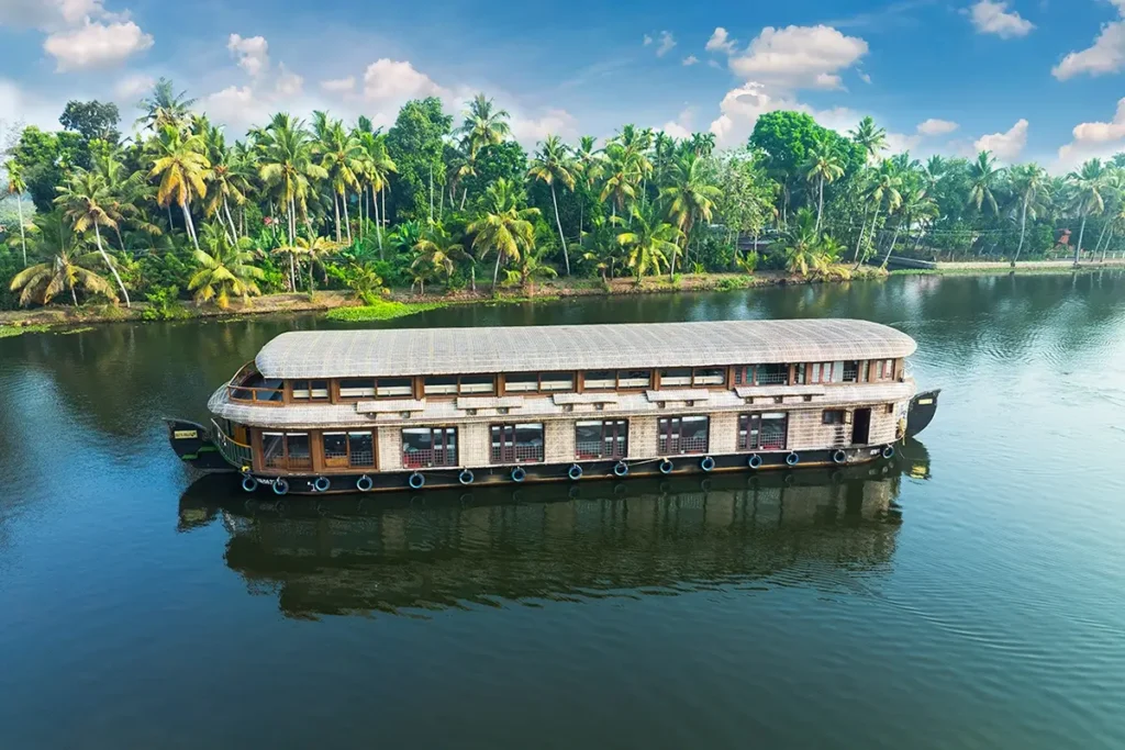 Top-Rated Premium Houseboats in Alleppey Kerala for 2025