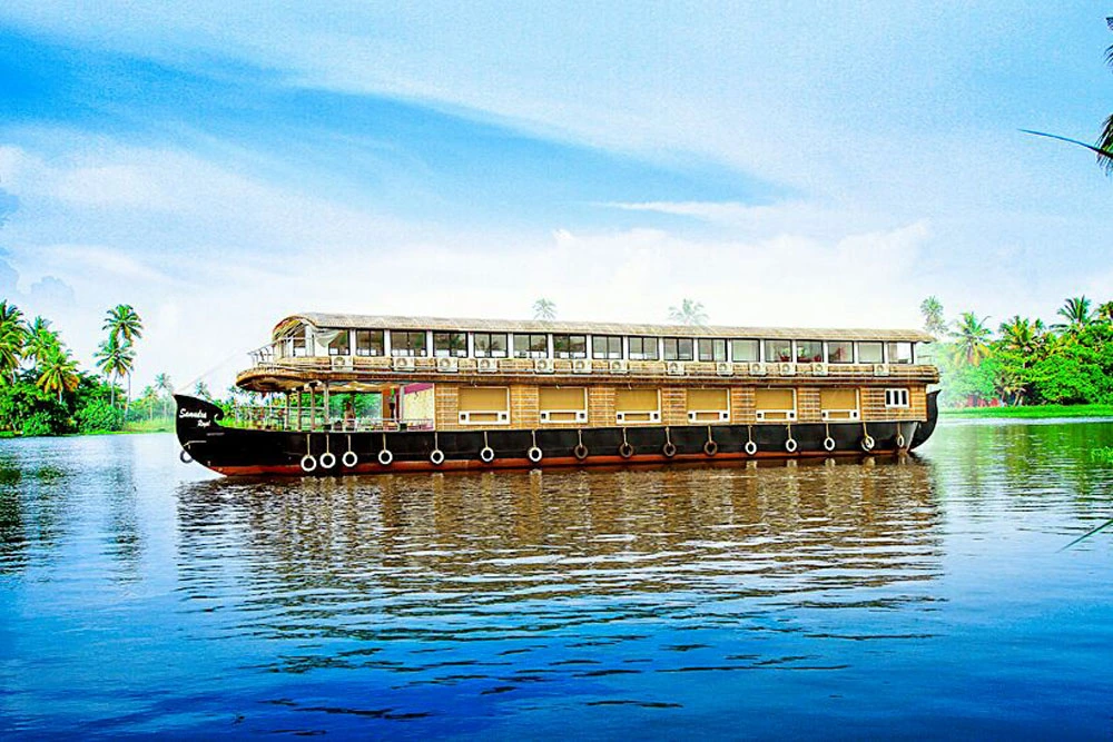 Top-Rated Premium Houseboats in Alleppey Kerala for 2025