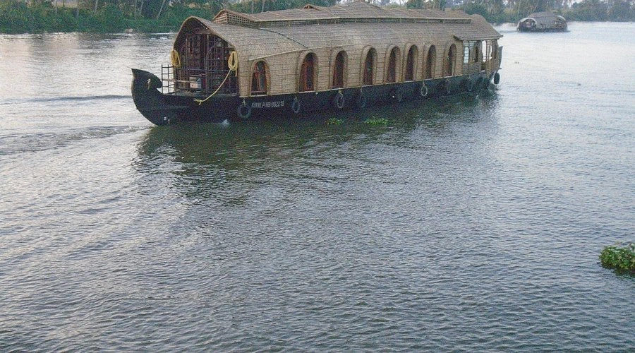 Top-Rated Premium Houseboats in Alleppey Kerala for 2025