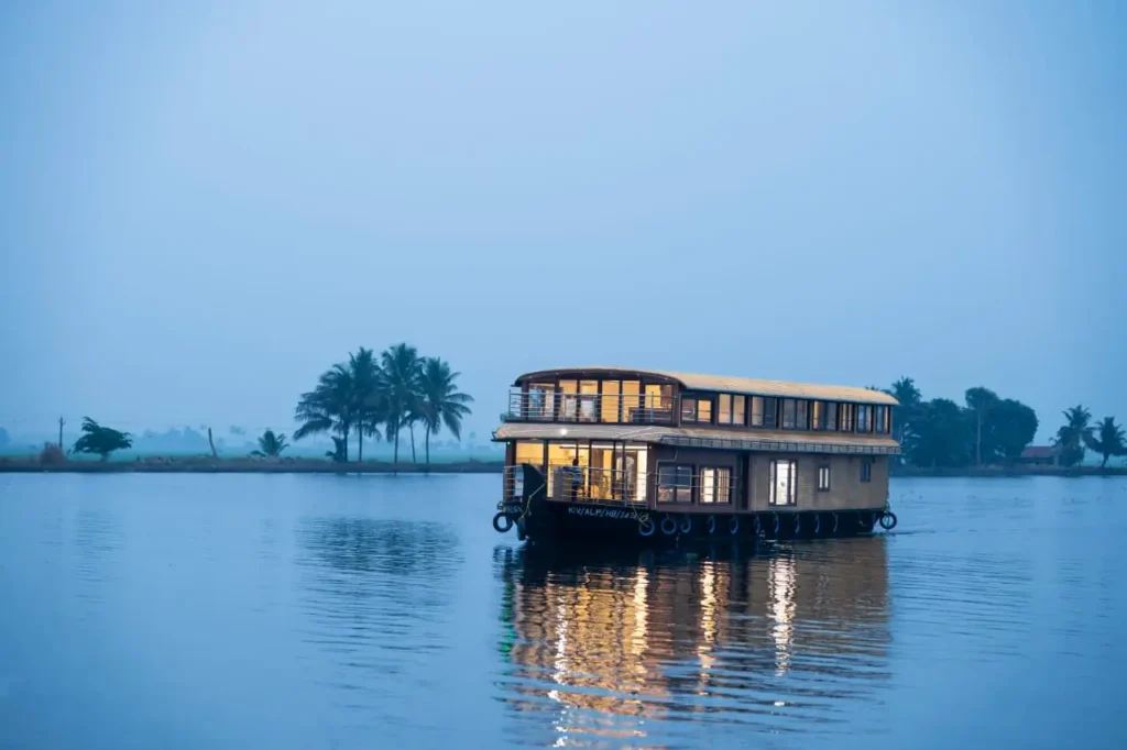 2-Bedroom-Ultra-Luxury houseboat in Kerala