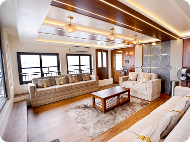 Luxury Houseboats from Canada