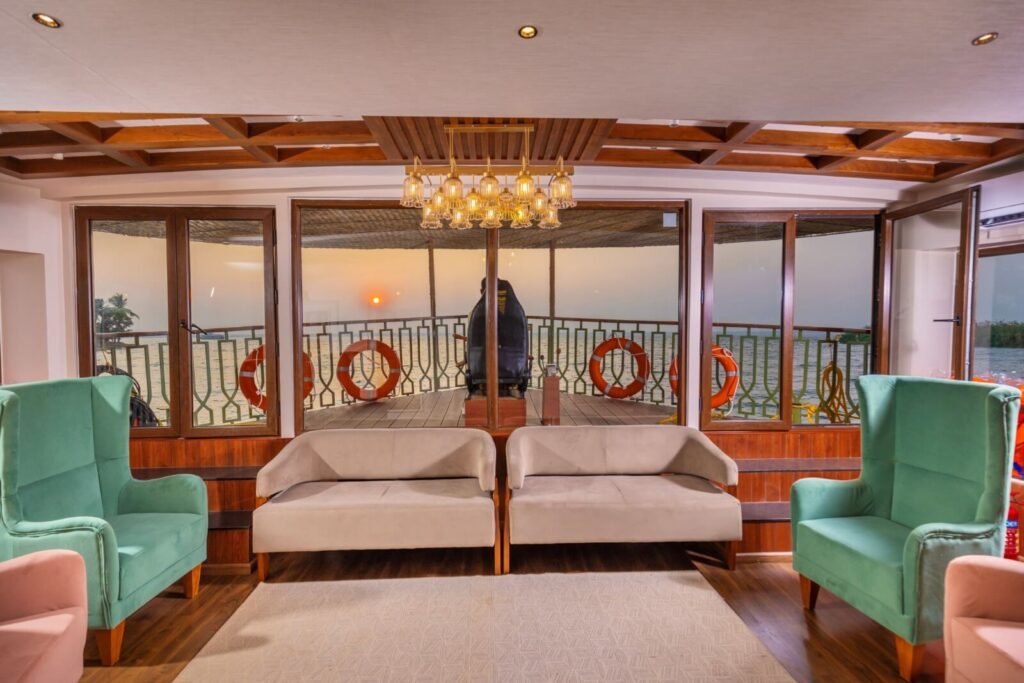 9 Bedroom Ultra luxury Houseboat