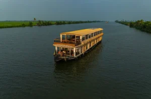 4 Bedroom Houseboat Alleppey | Deluxe to Ultra Luxury