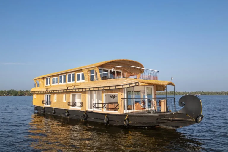 2 Bedroom Ultra Luxury Houseboat in Alleppey