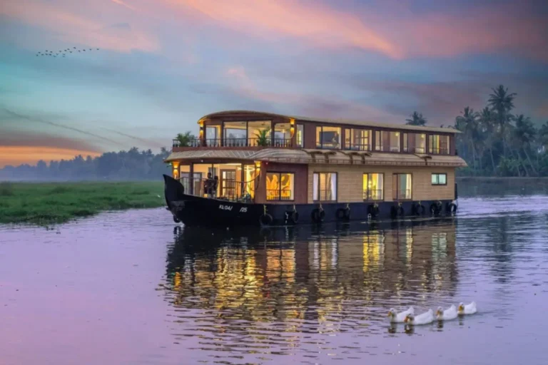 5 Bedroom Ultra Luxury Houseboats